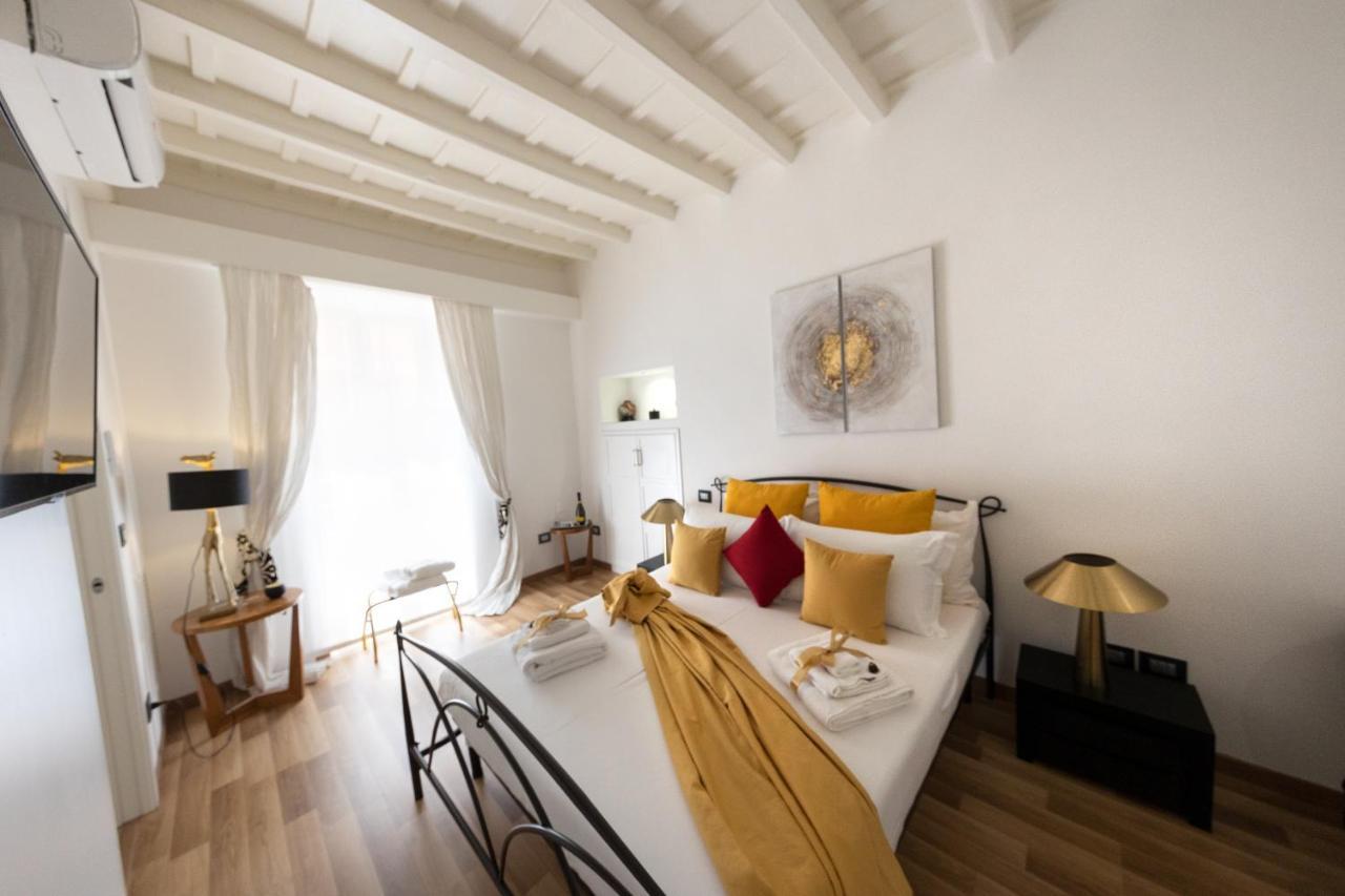 Barcaccia Luxury Suites Rome Exterior photo