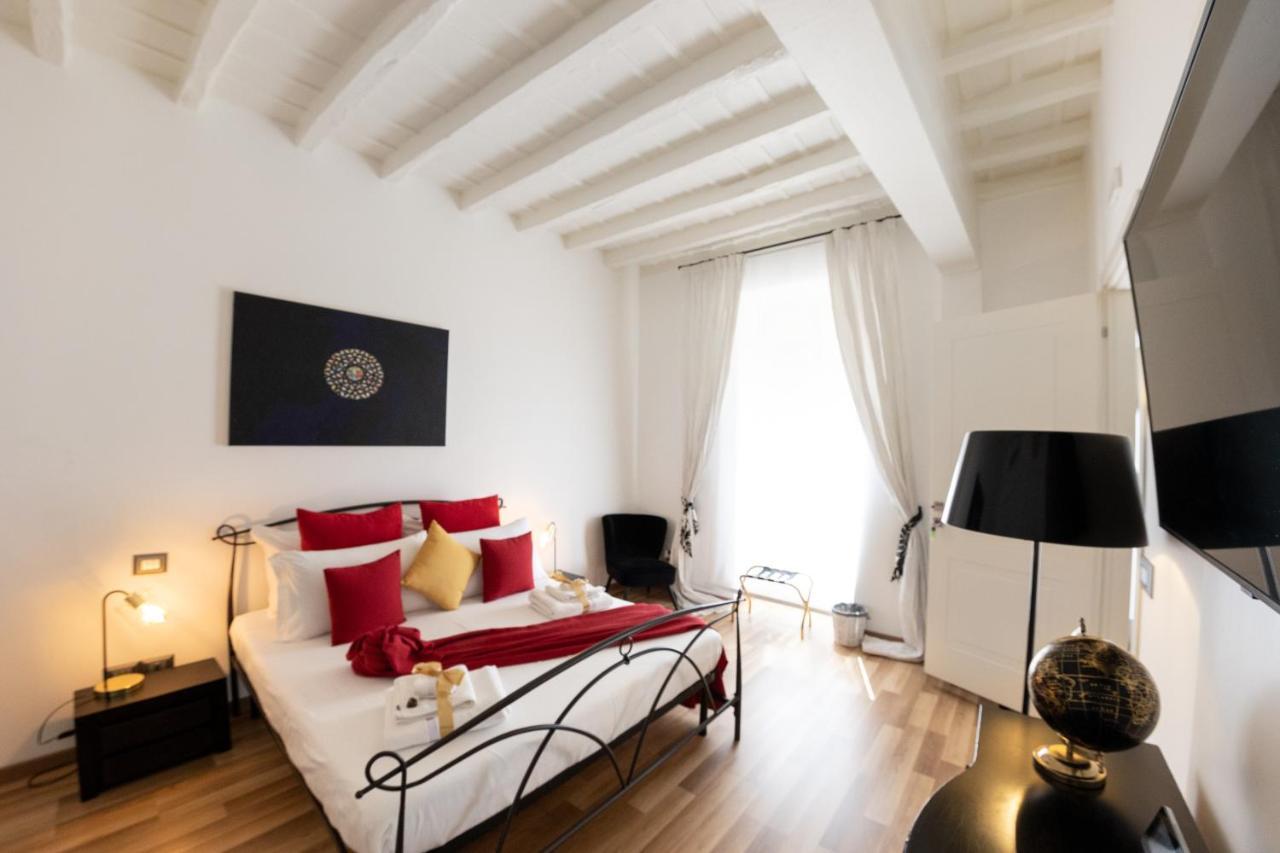 Barcaccia Luxury Suites Rome Exterior photo