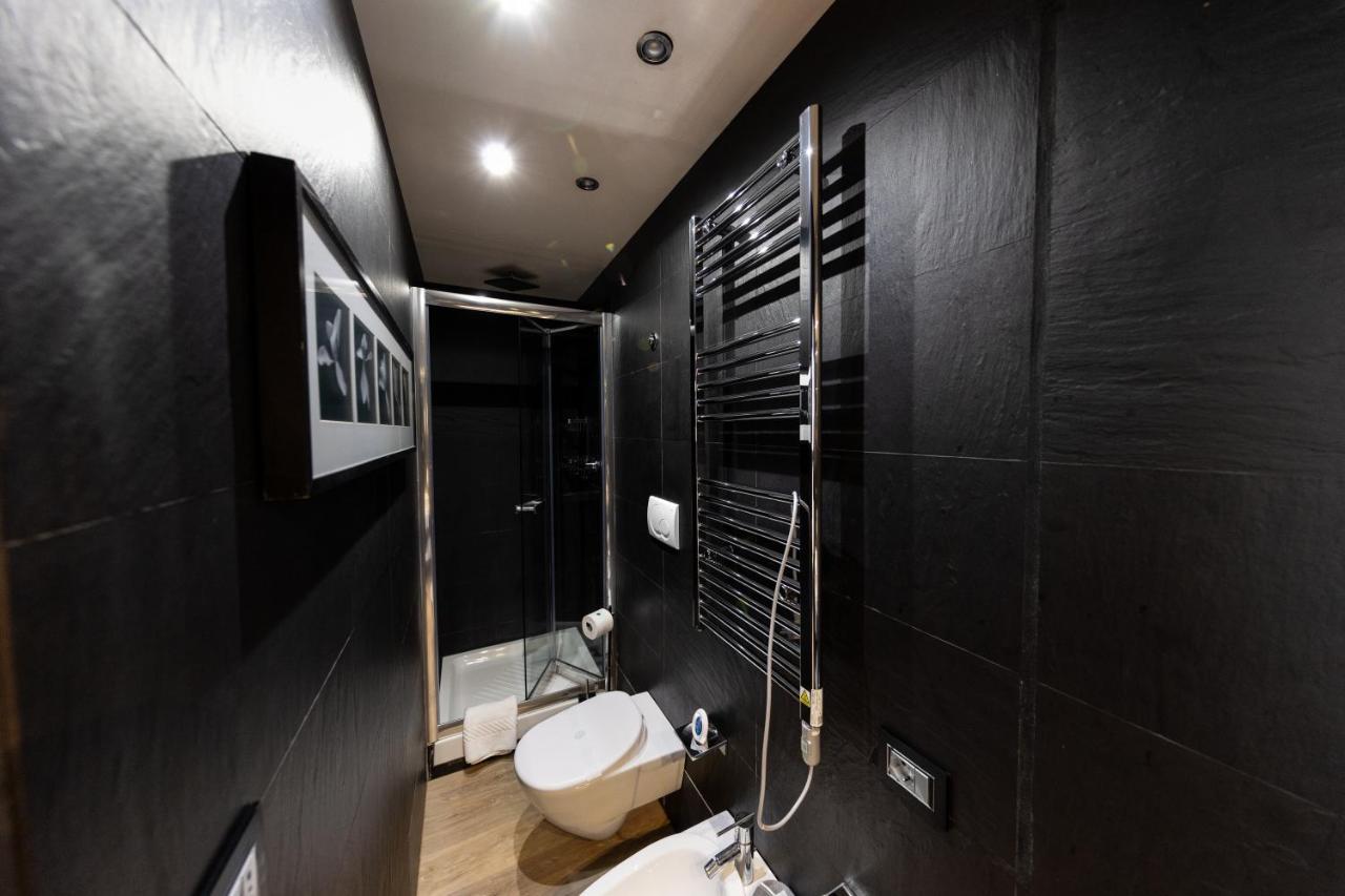 Barcaccia Luxury Suites Rome Exterior photo