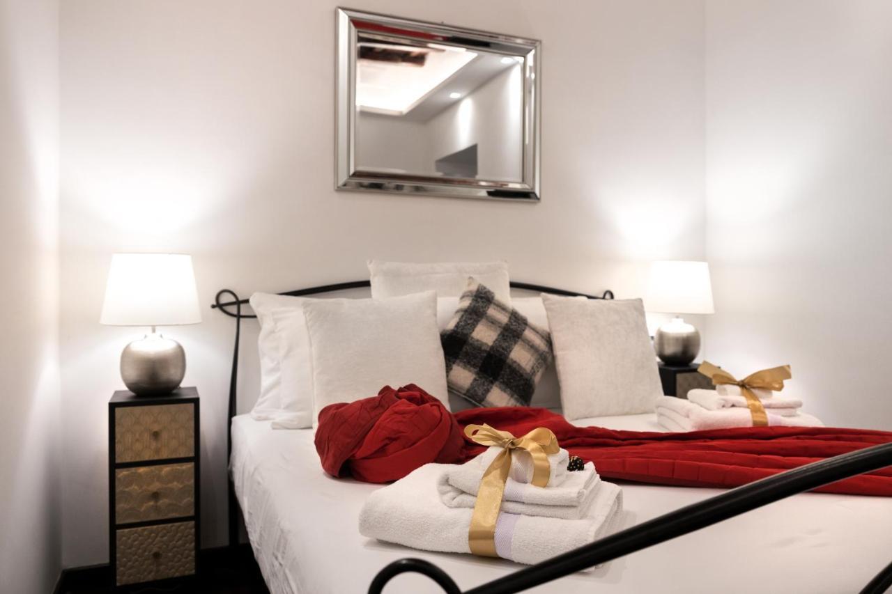 Barcaccia Luxury Suites Rome Exterior photo
