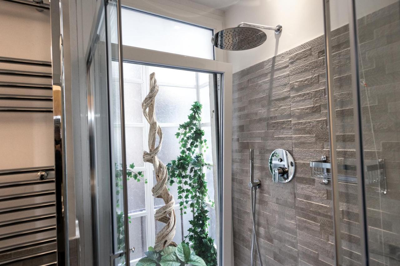 Barcaccia Luxury Suites Rome Exterior photo