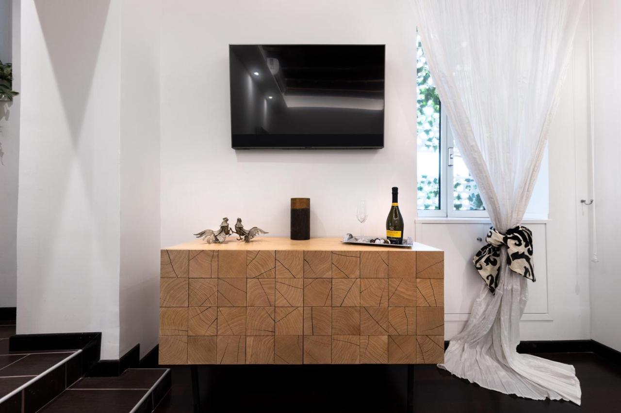 Barcaccia Luxury Suites Rome Exterior photo