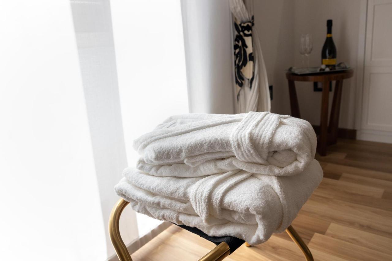 Barcaccia Luxury Suites Rome Exterior photo