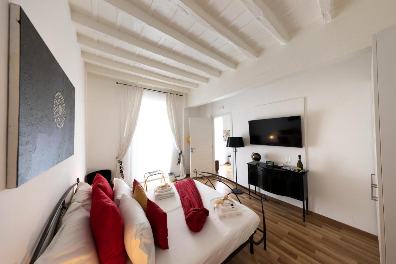 Barcaccia Luxury Suites Rome Exterior photo
