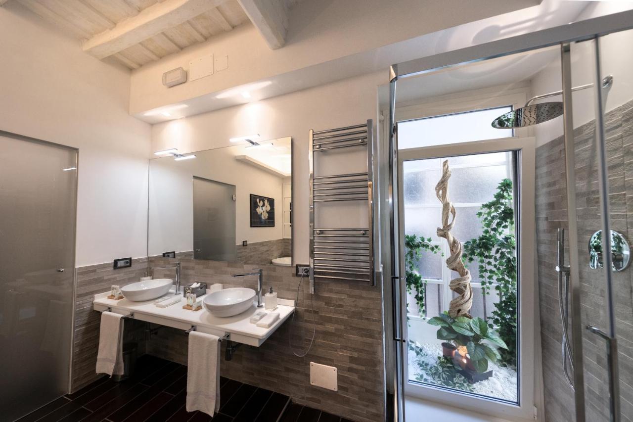 Barcaccia Luxury Suites Rome Exterior photo